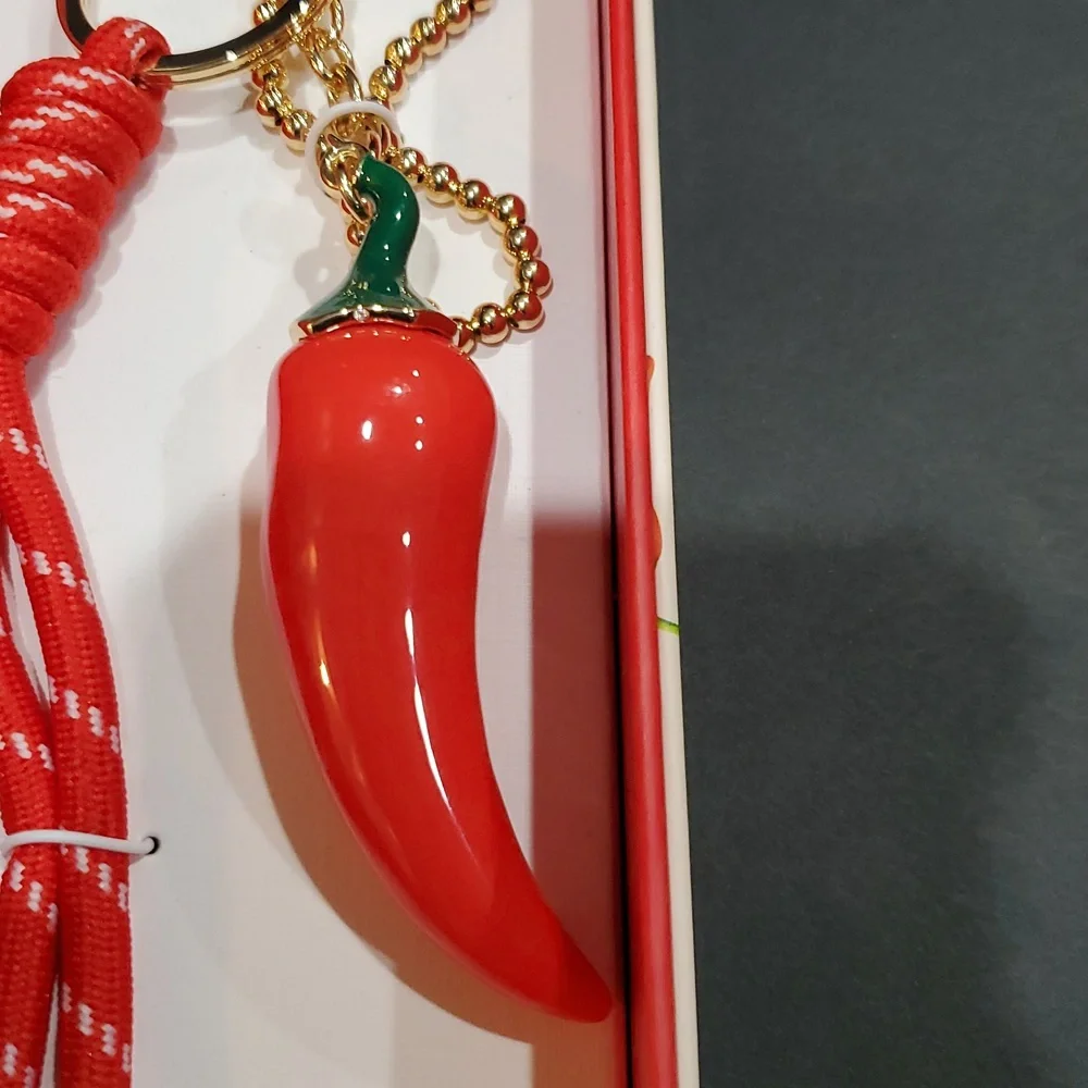 Red hot chili pepper gold plated key chain and bag charm new‎